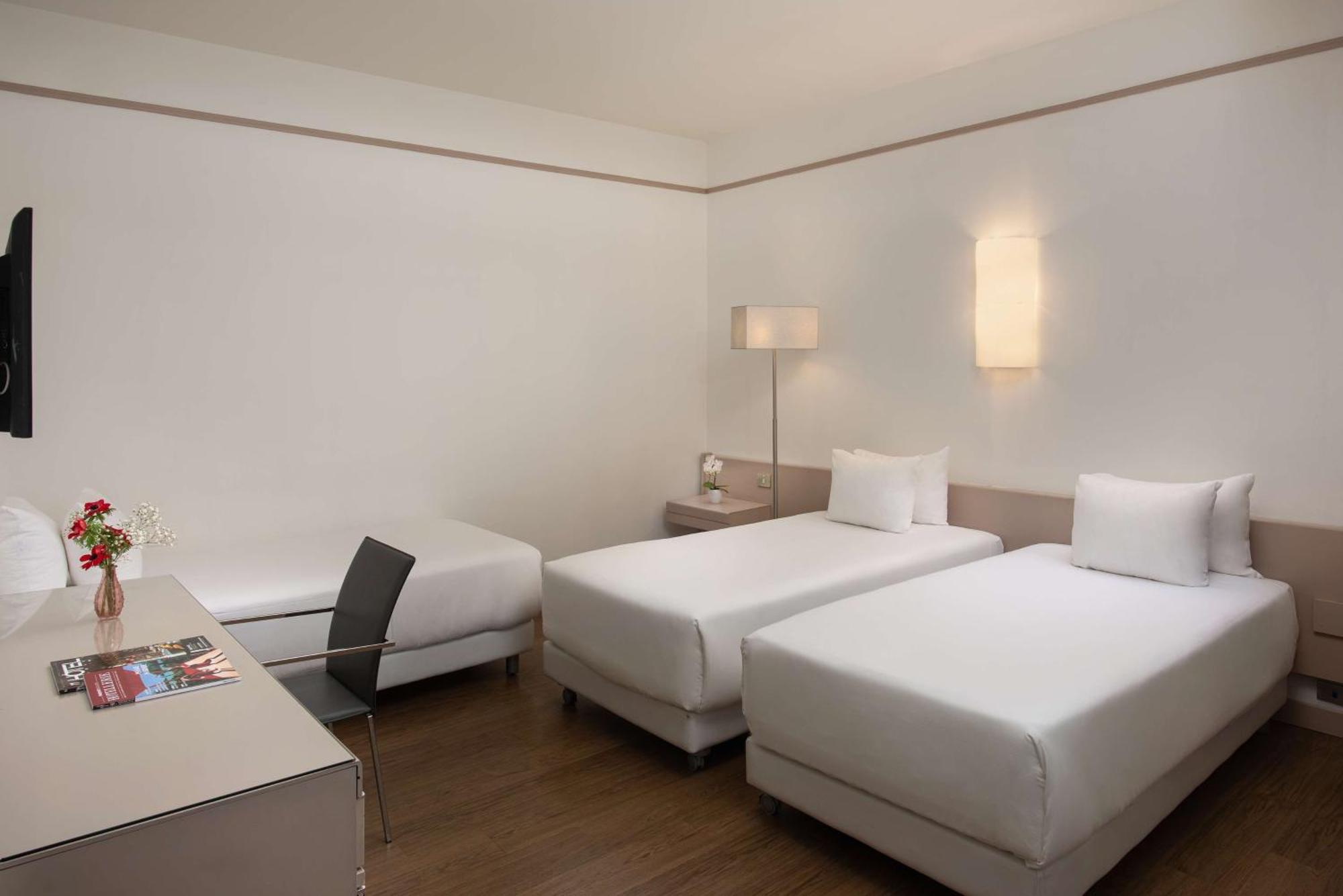 Nh Pisa Hotel Bagian luar foto